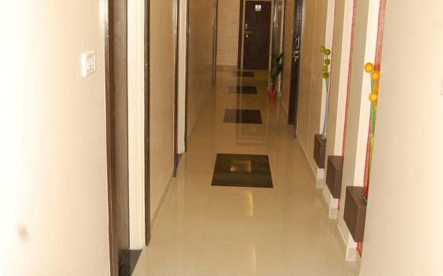 Отель Parth Executive