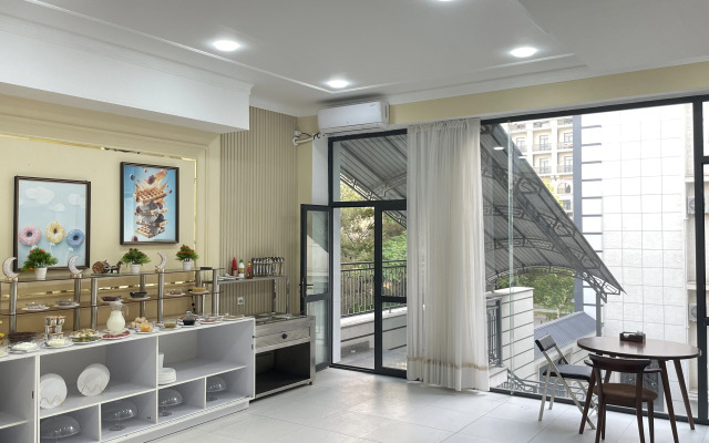 Chinor Hotel