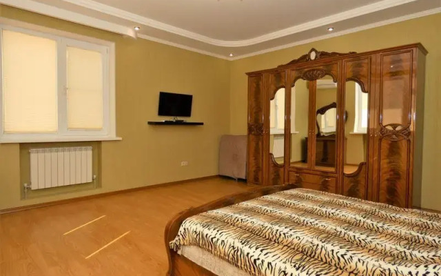 Veles House Druzhby 15 Apartment 1