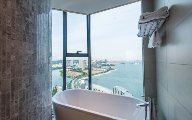 Anstay Residence by A La Carte Ha Long Hotel – Outside – Ha Long