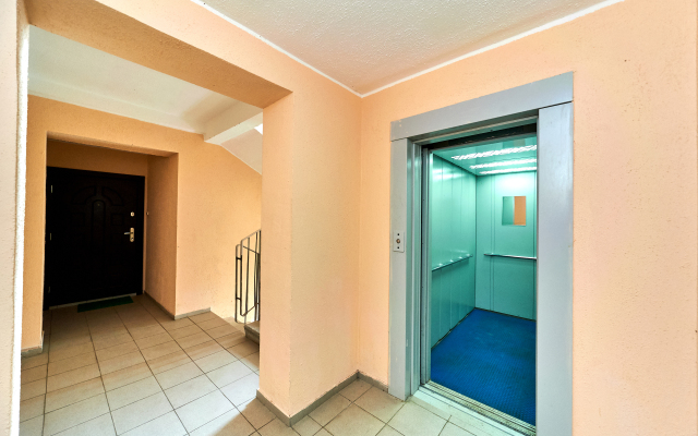 Matrosova 5 Apartment