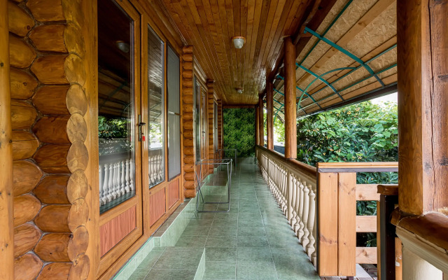 Laura Sochi Guest House