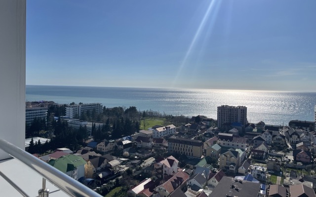 S neveroyatnym vidom na more i zakaty Apartments