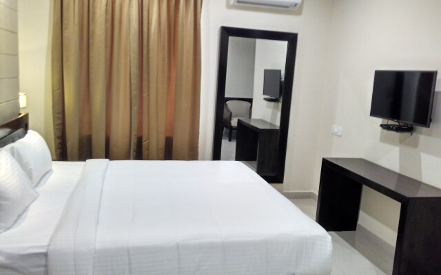 Hotel Raj Vista Suites & Convention