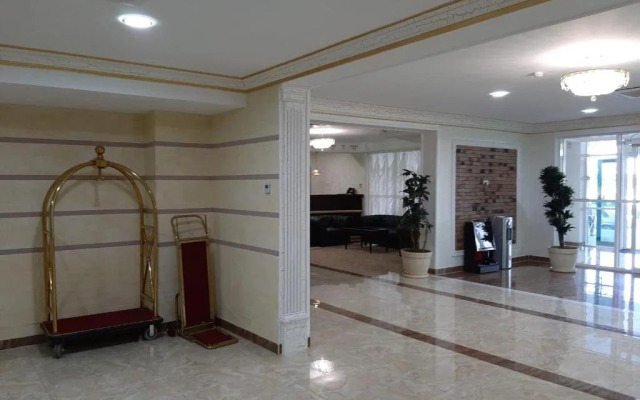 Отель Шали-Сити