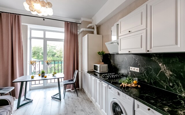 Апартаменты Мята Ирины Савельевой - У входа в парк к долине роз