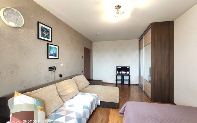 Апартаменты Титова 240/1