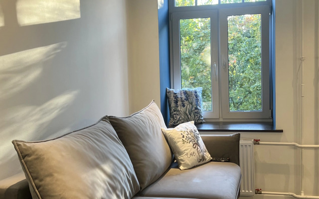 Studiya Ryadom S Parkom Yekateringofskiy Flat