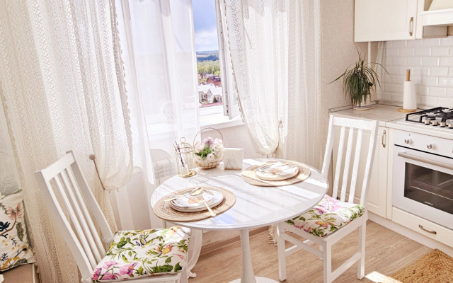 Na Prospekte Druzhby 19b Flat