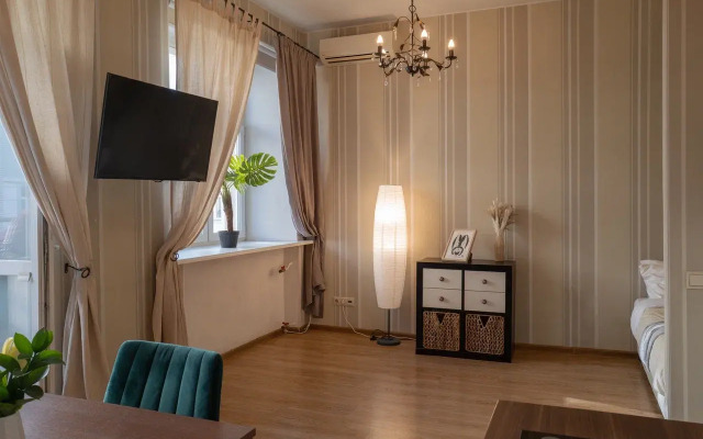 Stilnaya Na Bronnoy U Patriarshikh Prudov Flat