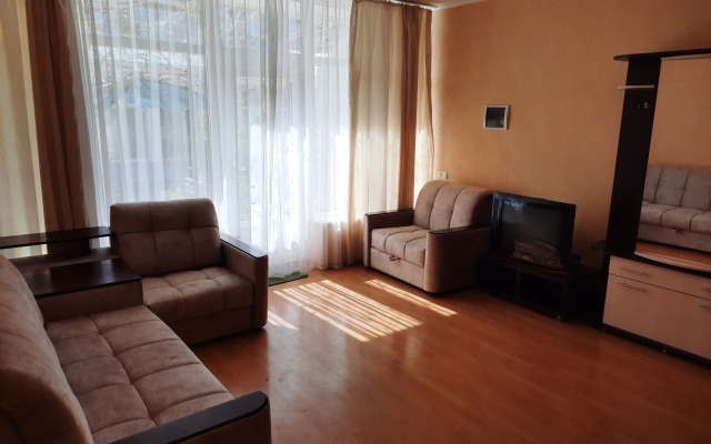 Asmi Apartments