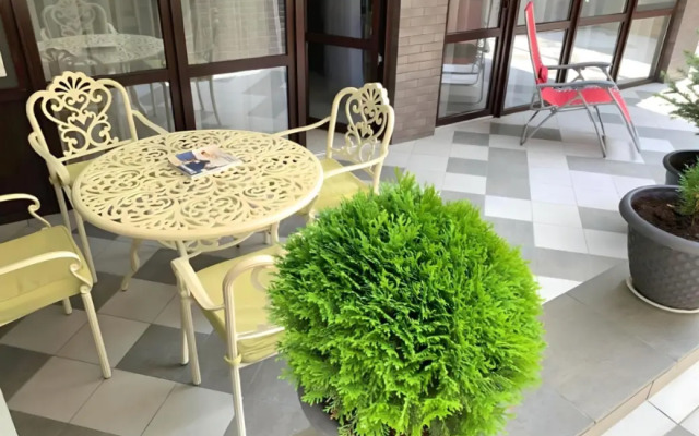 Apartments Holiday And Business