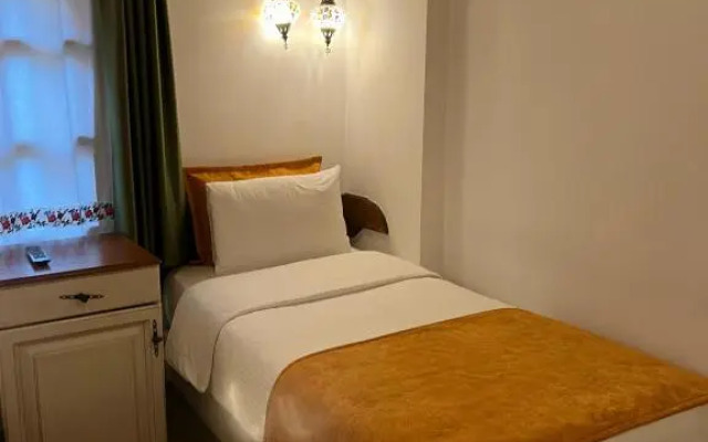 Отель White Garden