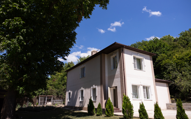 Dom Na Zarechnoj Cottage