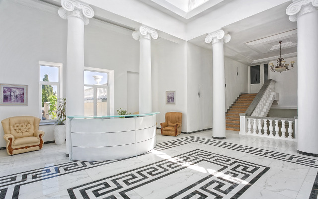 Отель Ампир