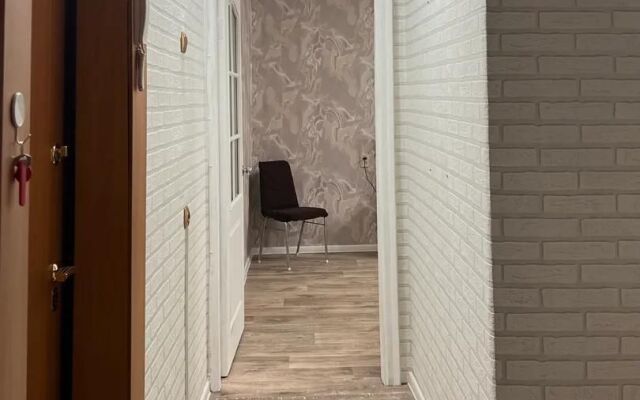 Na Prospekte Rybakov 10 Apartments