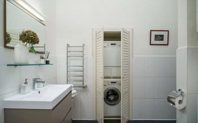 Апартаменты с видом на канал Грибоедова у Невского проспекта