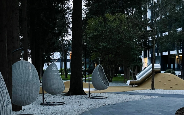 Dvukhurovnevye s basseynom Apartments