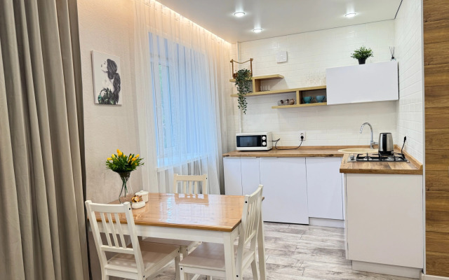 Elitnaya Studiya v Tsentre Goroda Flat