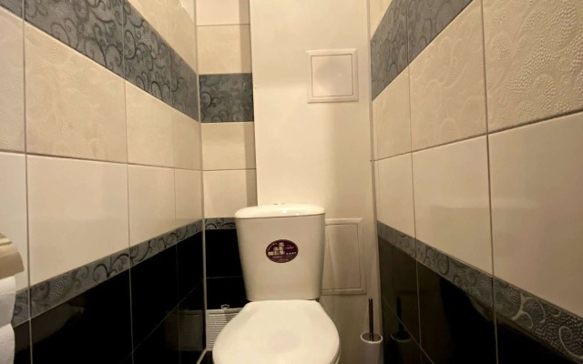 V Tikhom Zelyonom Mikrorayone Flat