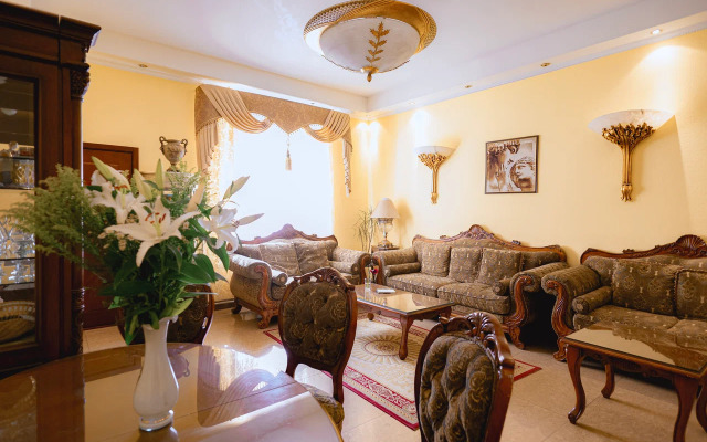 Azhur Classic Mini-Hotel
