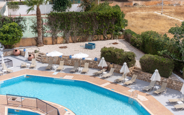 Flora Hotel Apartments