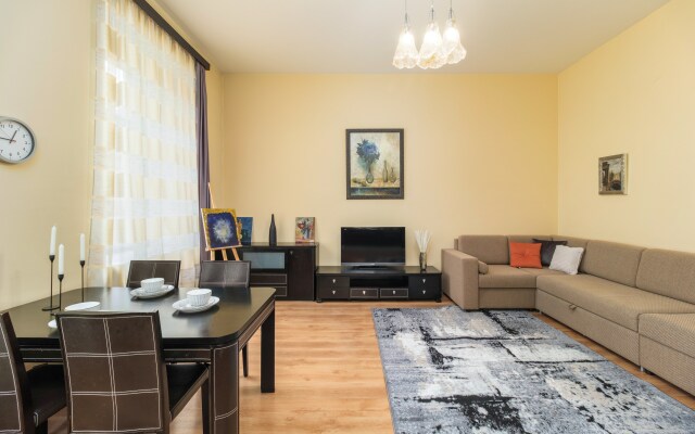 Апартаменты у Эрмитажа 3 спальни 2 сан.узла 8 гостей