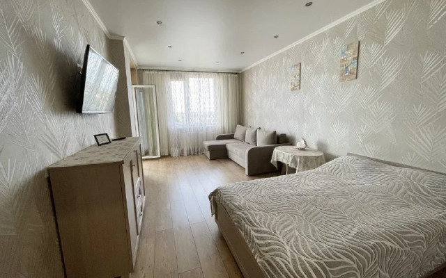 Ryadom s Parkom Maksa Ashmana Apartment