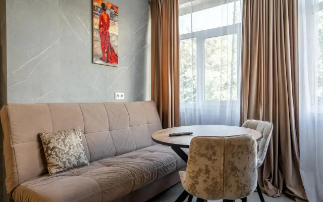 Elitny Apartament v Gostinitse Senator Flat