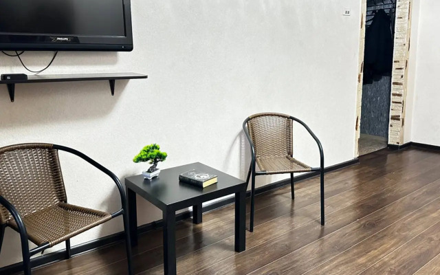 Квартира на Зварыгина 20