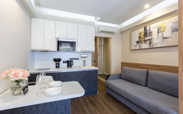 4.16 Studio Chaikovskogo Apartments