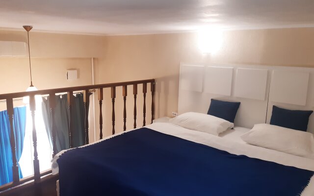 Мебелированные комнаты в Кузнечном переулке