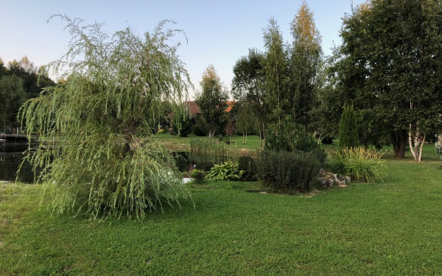 Гостевой Дом с Клёвой Рыбалкой в Своём Пруду, Около Реки