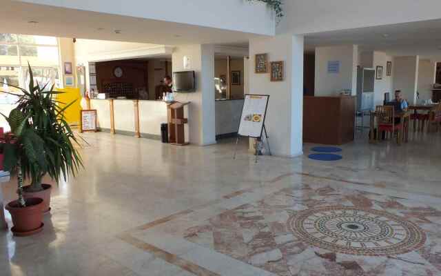 Tuntas Family Suites Kusadasi