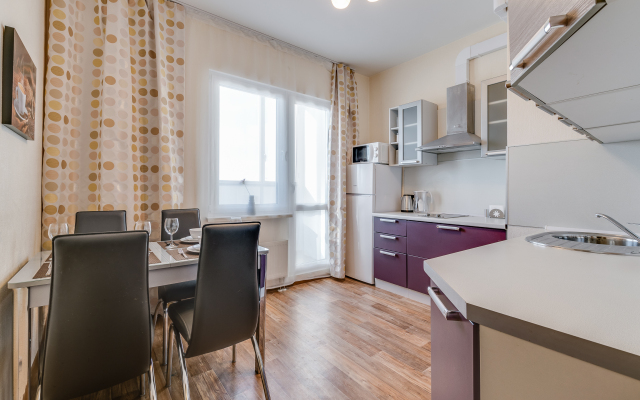 101Apart U Metro Prospekt Slavy Apartments