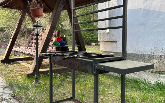 S Baney Barbekyu Zonoy I Bolshoy Besedkoy Private house