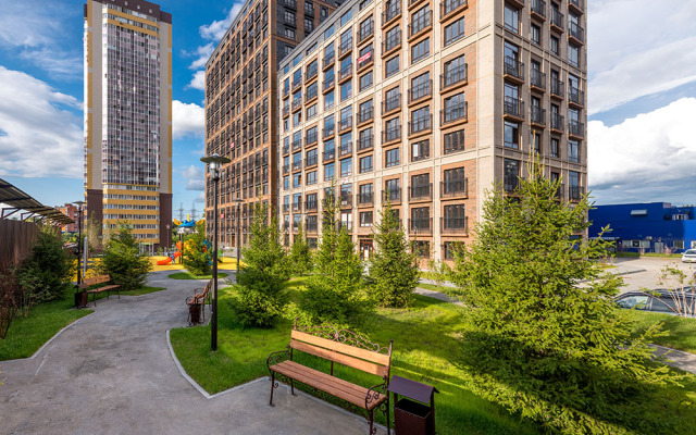 Na Krasnom 222/3 Apartments