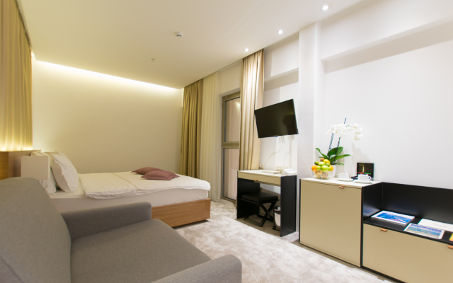 Hotel Harmonia by Dukley