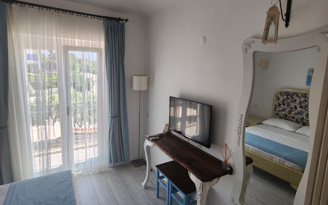 Tarcin Alacati Otel