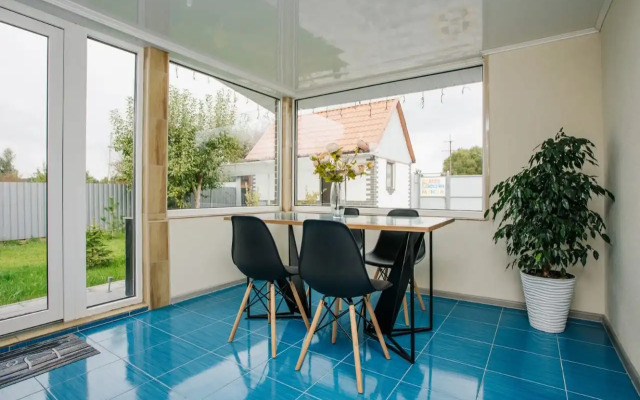 Dom u ozera s baney Private house