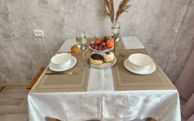 Dvukhkomnatnaya  U Razliva V Sestroretske Flat