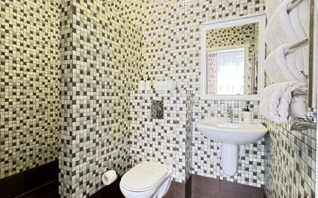 Lebediny Guest House