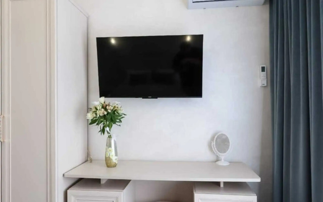 Na Ulitse Krasnoy 7 Flat