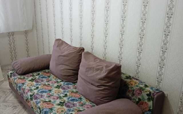 Квартира двухкомнатная на улице Большая Подгорная 87