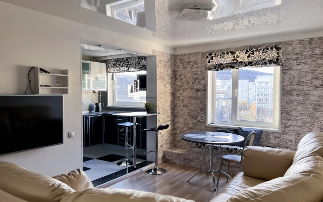 Квартира 3-комнатная на Баумана 12