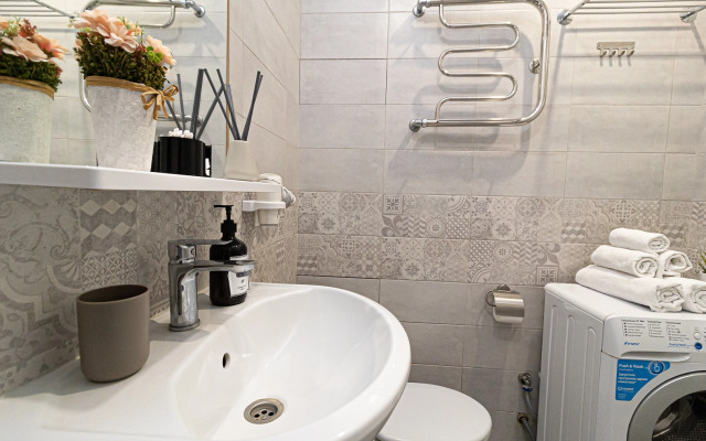 Квартира 2 Ночи на Улице им 40летия Победы 178к1