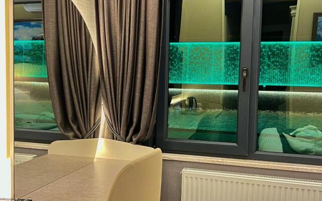 MQ Suites