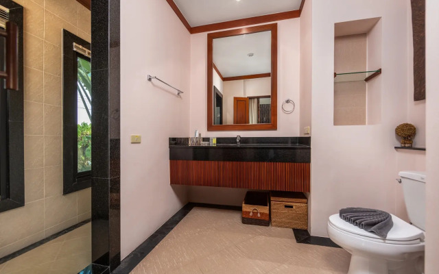 Togian Private Pool Naiharn Beach Villa