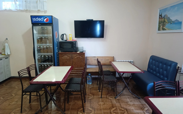 LenArt Guest house