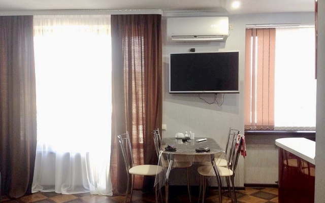 Na Vardaniya 7 Apartments